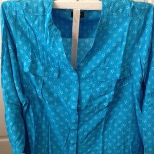 Ana Ladies v-neck blouse.